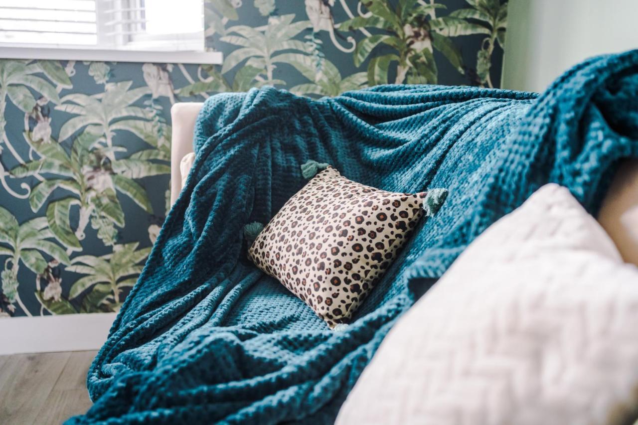 Rest & Recharge At The Station Apartments Manchester Buitenkant foto