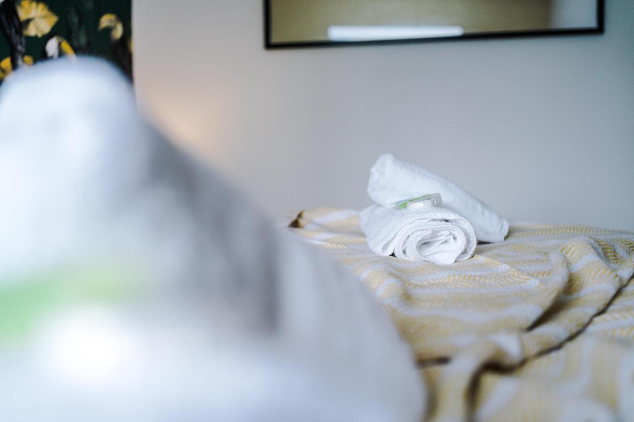 Rest & Recharge At The Station Apartments Manchester Buitenkant foto