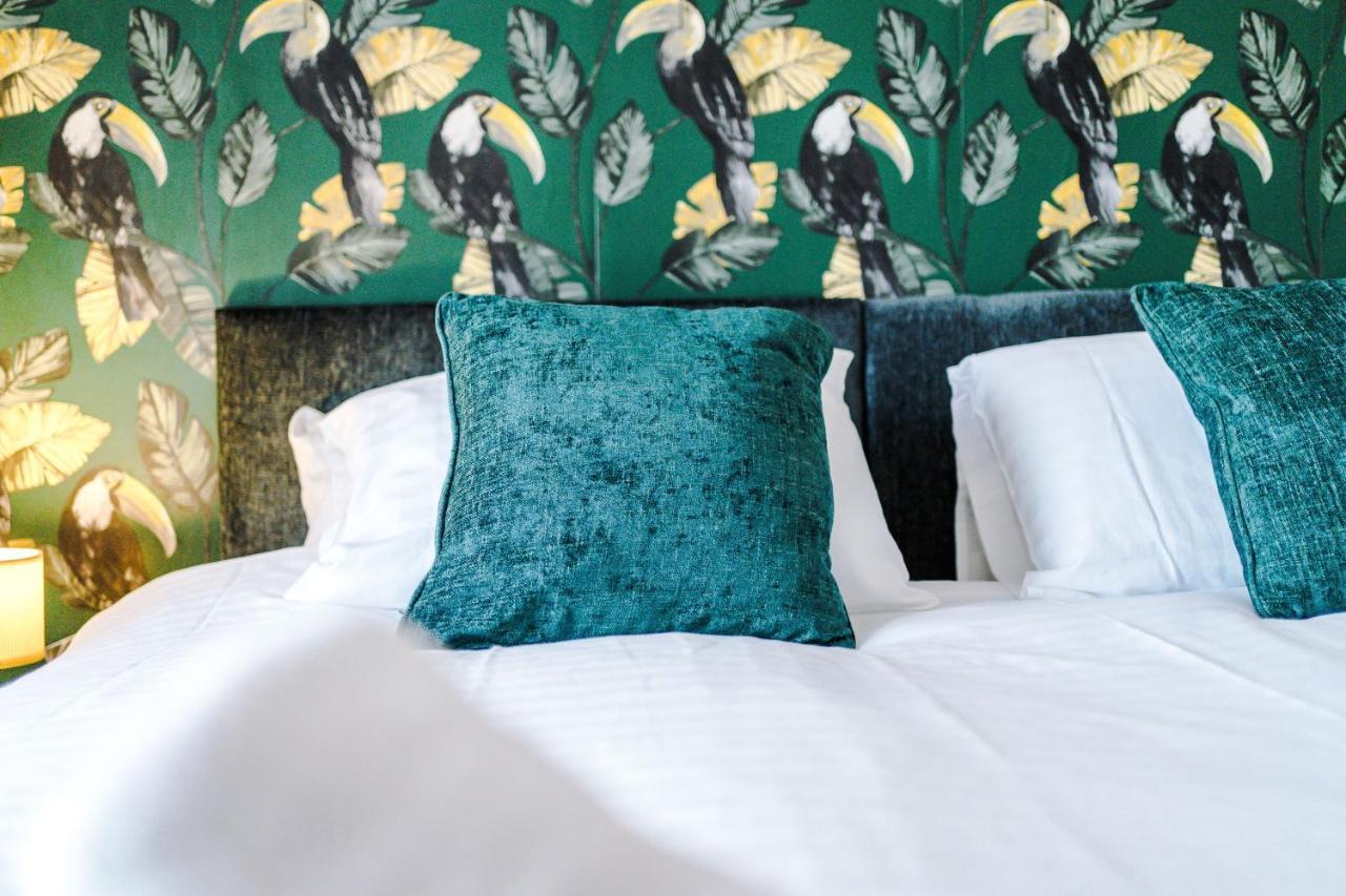 Rest & Recharge At The Station Apartments Manchester Buitenkant foto
