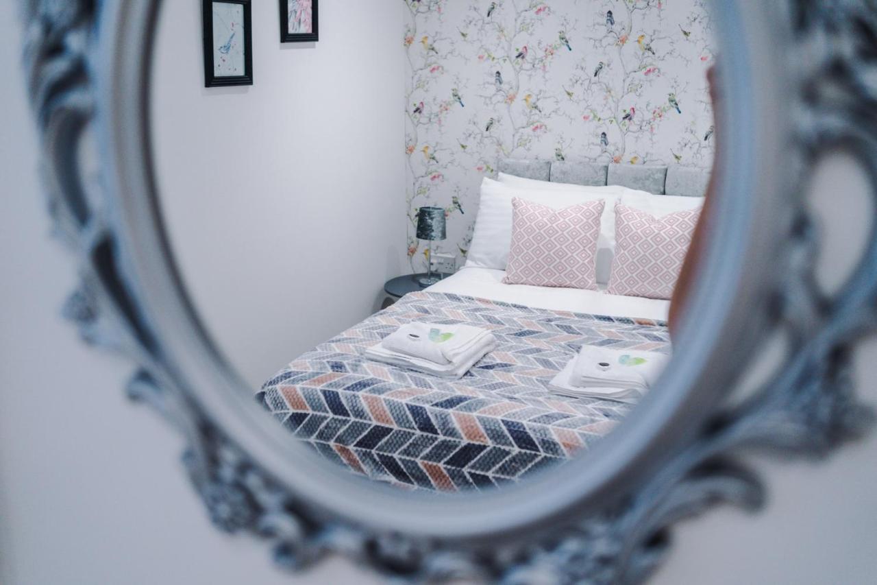 Rest & Recharge At The Station Apartments Manchester Buitenkant foto
