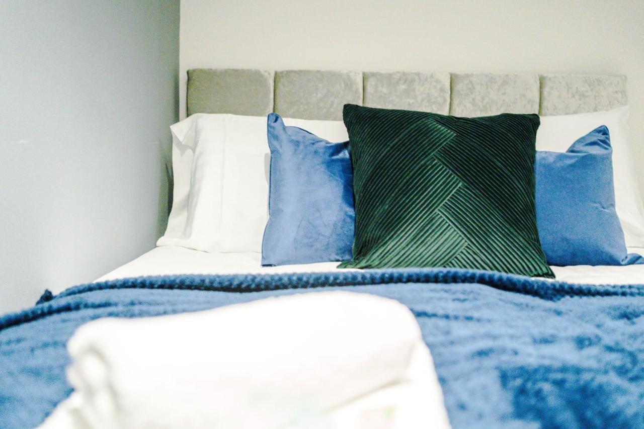 Rest & Recharge At The Station Apartments Manchester Buitenkant foto